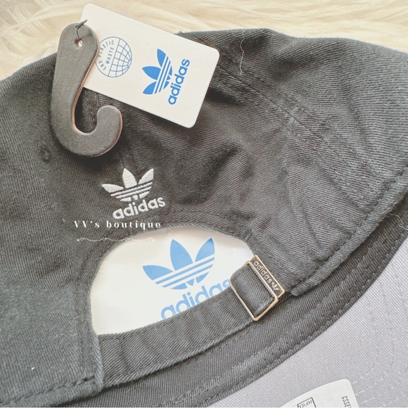 NWT Adidas Women Originals Relaxed Strap Back Hat Cap Black White - Picture 5 of 7